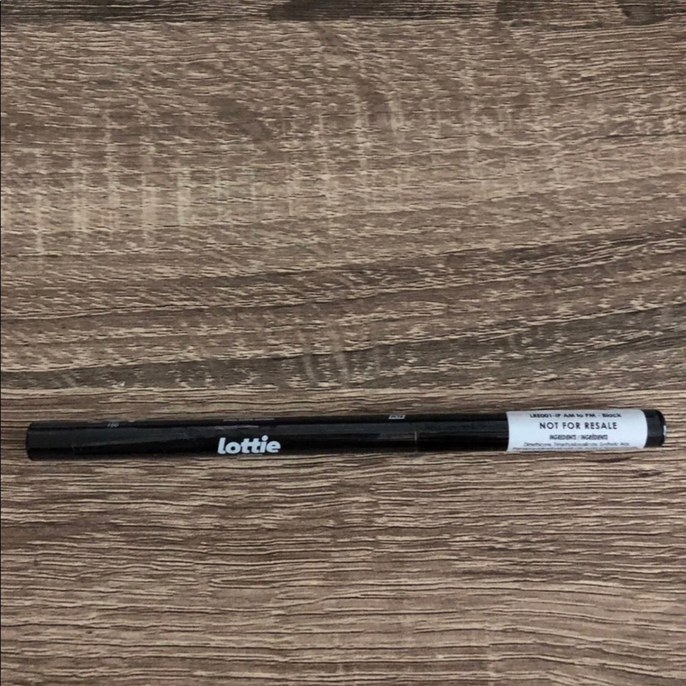 Lottie am to pm eyeliner